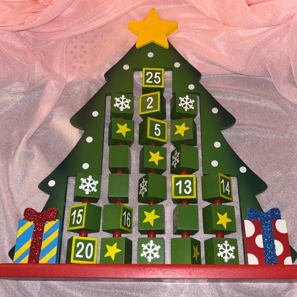 Very Merry Wooden Advent Calendar NWT